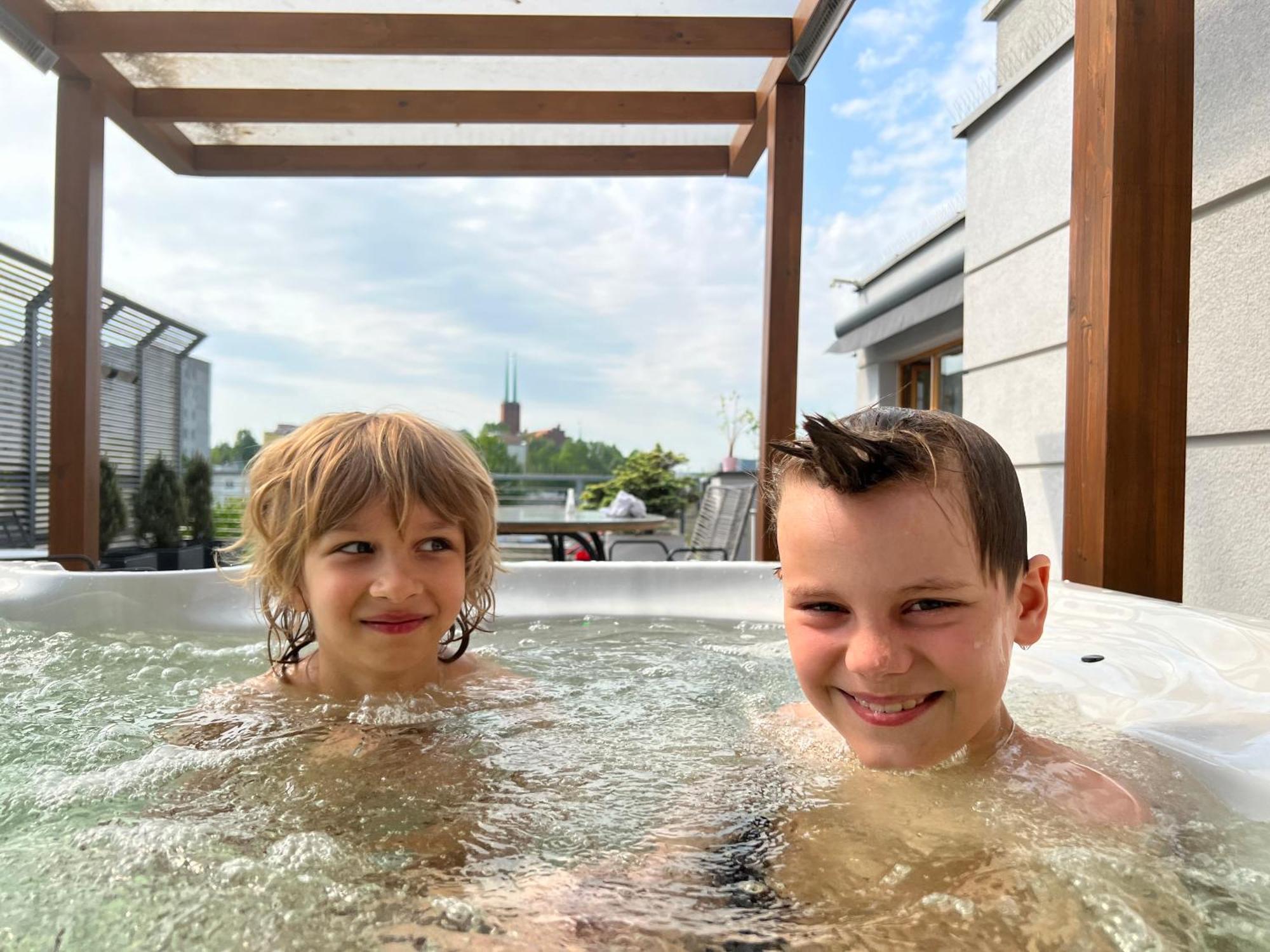Luksusowy Apartament Z Jacuzzi By Jacek Budek Apartment Гдиня Екстериор снимка