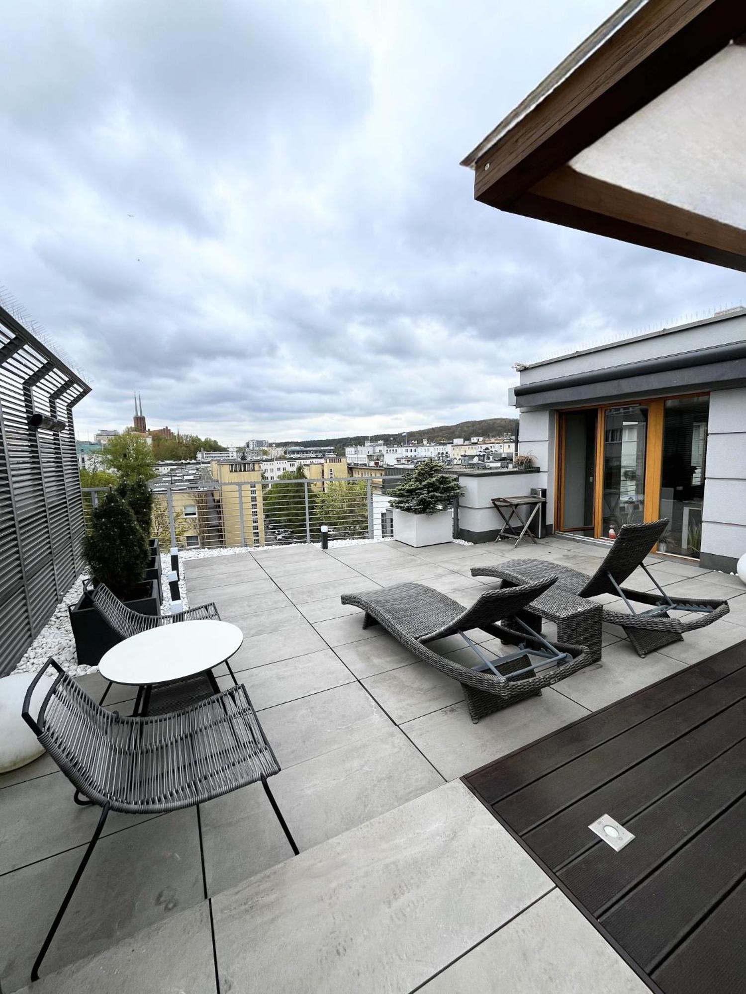 Luksusowy Apartament Z Jacuzzi By Jacek Budek Apartment Гдиня Екстериор снимка